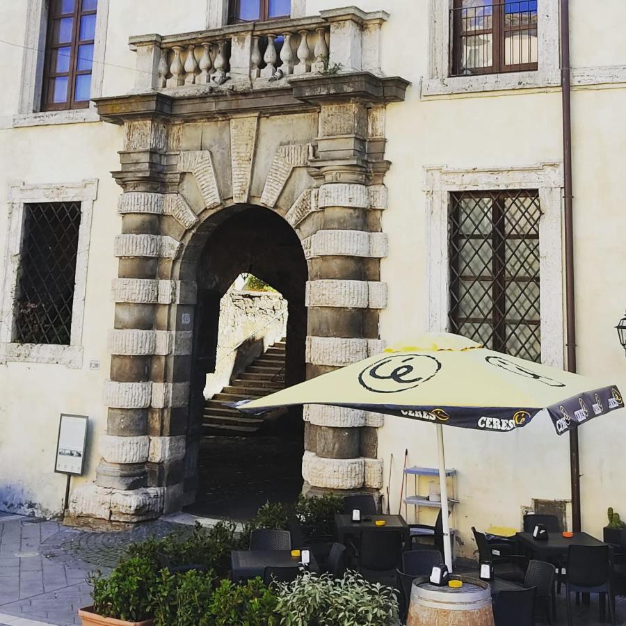 La Chascona Di Farnese Casa Di Tufo Nel Borgo Apartment Exterior photo